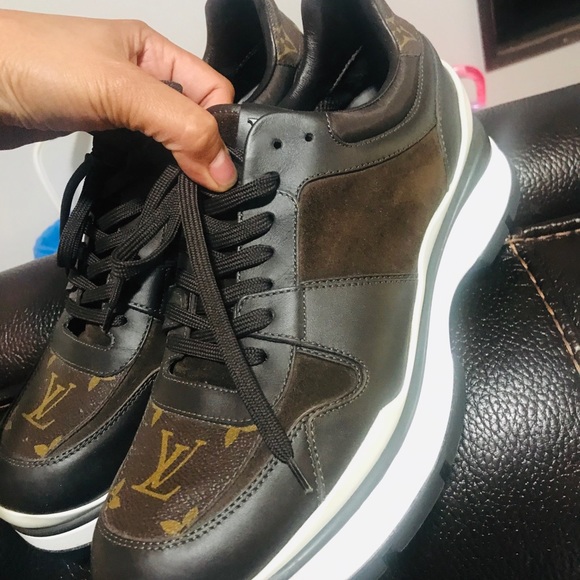 Authentic Louis vuitton shoes - Picture 5 of 13